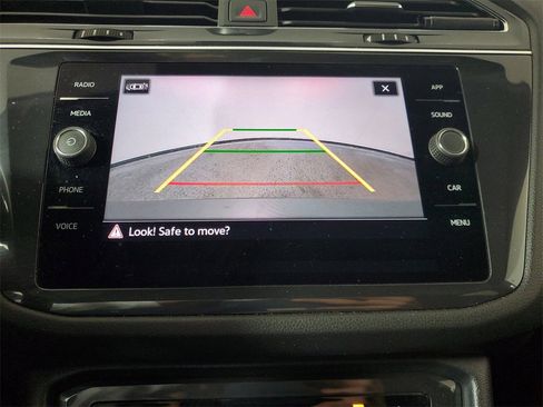Used 2023 Volkswagen Tiguan SE R-Line image 20