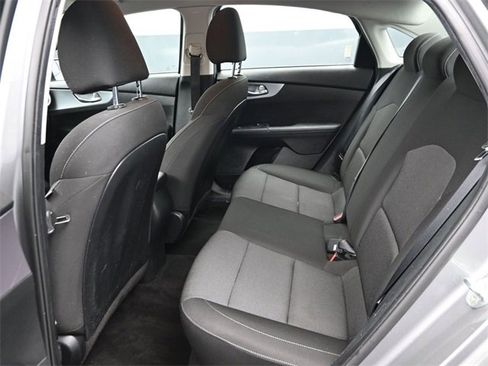 Used 2022 Kia Forte LXS image 10