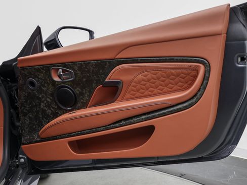 Used 2019 Aston Martin DBS Superleggera RWD image 34