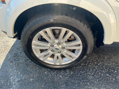 Used 2012 Land Rover LR4 HSE AWD/4WD image 15