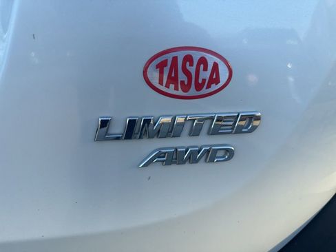 Used 2014 Toyota RAV4 Limited AWD/4WD image 7