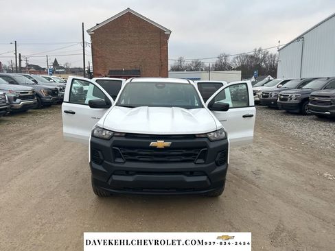 Used 2025 Chevrolet Colorado W/T image 27