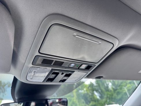 Used 2023 Honda Odyssey Elite image 36