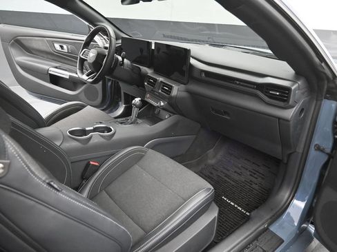 Used 2025 Ford Mustang GT RWD image 14