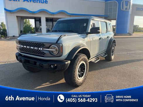 Used 2023 Ford Bronco Badlands w/ Sasquatch Package AWD/4WD image 1