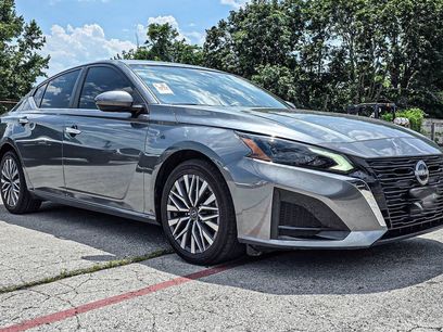 Used 2023 Nissan Altima 2.5 SV