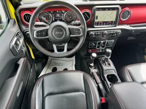 Used 2023 Jeep Wrangler Unlimited Rubicon w/ Cold Weather Group AWD/4WD image 20