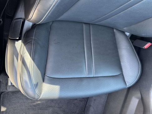 Used 2024 Kia Sorento S image 16