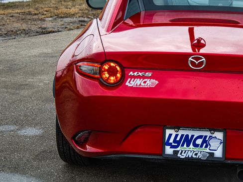 Used 2017 MAZDA MX-5 Miata RF Grand Touring image 8