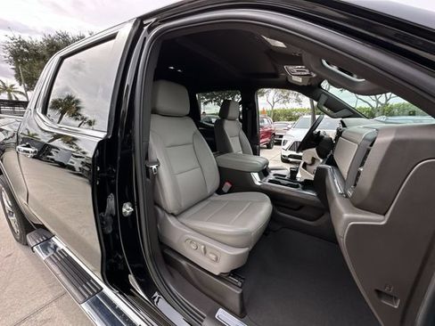 Certified 2024 GMC Sierra 1500 SLT w/ SLT Premium Plus Package RWD image 32