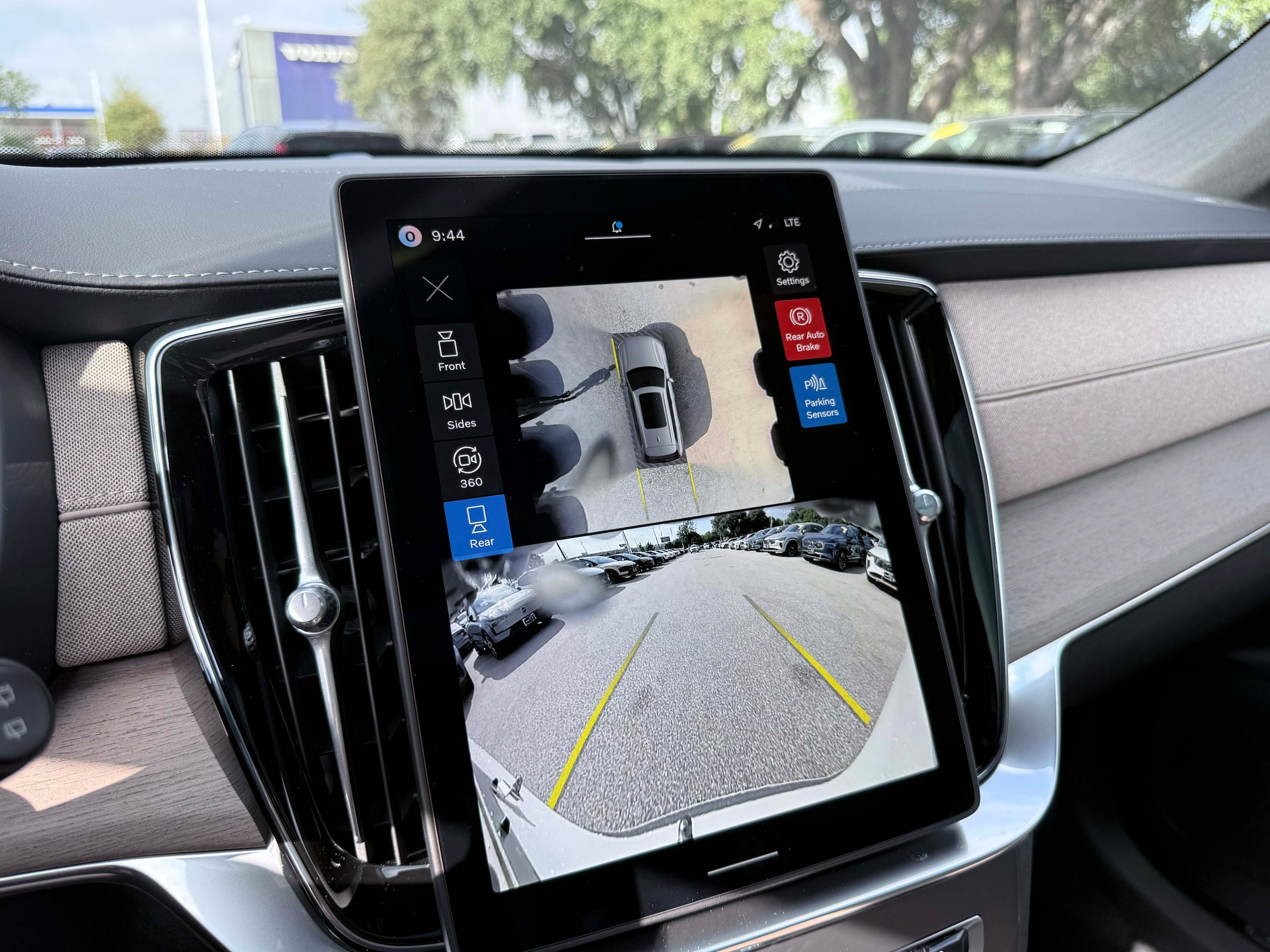 New 2026 Volvo XC90 T8 Plus AWD/4WD image 25