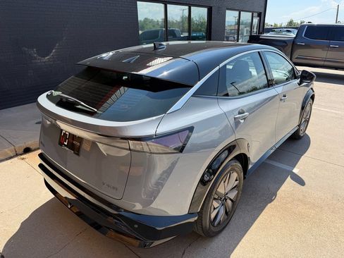 Used 2024 Nissan Ariya FWD image 13