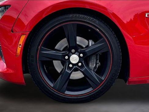 Used 2017 Chevrolet Camaro SS RWD image 8