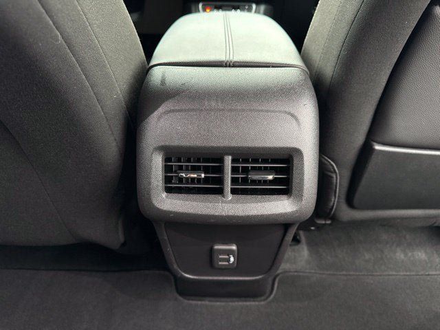 Used 2024 GMC Terrain SLE w/ Driver Convenience Package FWD image 24