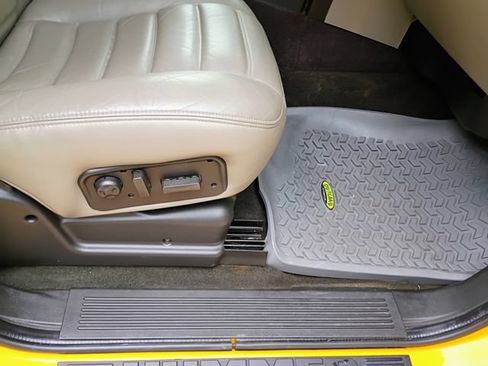 Used 2005 HUMMER H2 w/ Preferred Equipment Group AWD/4WD image 49