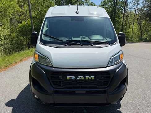 New 2025 RAM ProMaster 2500 w/ Convenience Group image 4