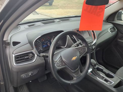 Used 2025 Chevrolet Trax RS w/ Driver Confidence Package image 10