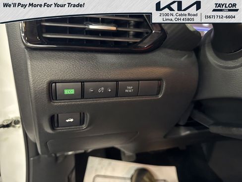 Used 2024 Nissan Sentra SV image 24