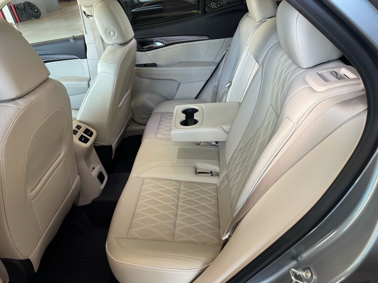 Certified 2023 Buick Envision Avenir AWD/4WD image 12