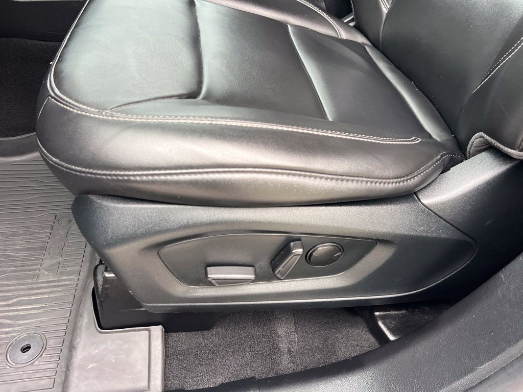Used 2021 Ford Explorer XLT w/ Equipment Group 202A RWD image 30