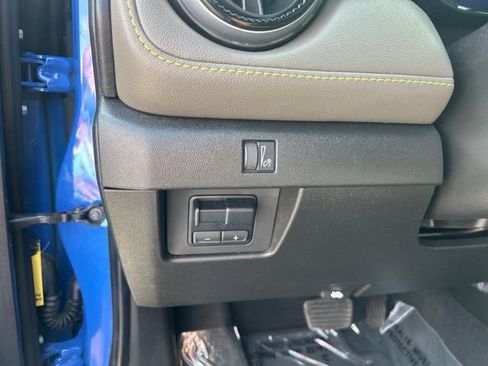 Used 2025 Chevrolet Colorado ZR2 AWD/4WD image 17