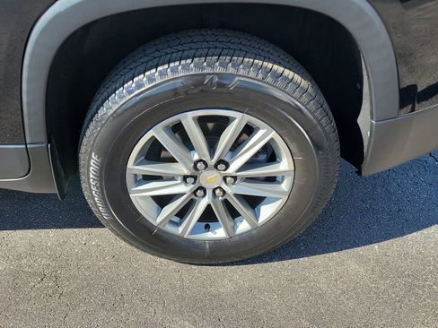 Used 2023 Chevrolet Traverse LT image 5