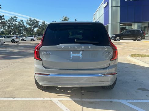 Used 2026 Volvo XC90 B6 Ultra w/ Protection Package Premier AWD/4WD image 5