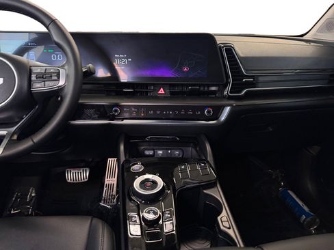 Used 2024 Kia Sportage EX w/ EX Premium Package image 11