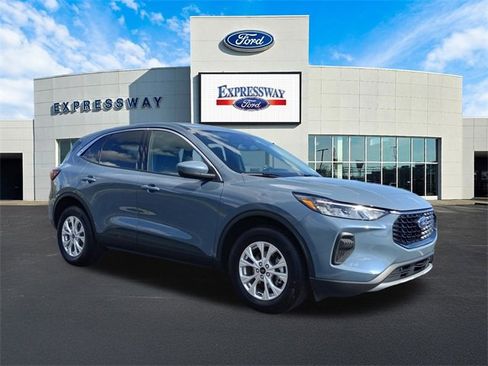 Used 2023 Ford Escape Active w/ Tech Pack #2 image 4