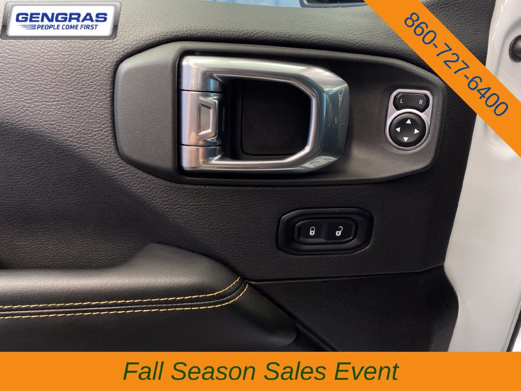 Used 2026 Jeep Wrangler Unlimited Sahara AWD/4WD image 13