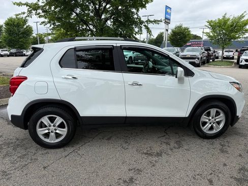 Used 2020 Chevrolet Trax LT w/ LT Convenience Package FWD image 6