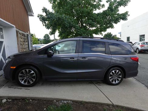 Used 2023 Honda Odyssey EX-L image 4