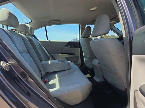 Used 2015 Honda Accord LX image 34
