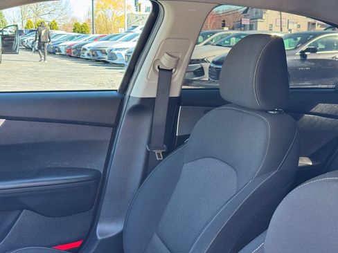 Used 2022 Kia Forte LXS FWD image 20