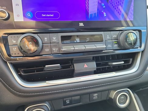 Used 2024 Toyota Grand Highlander Limited image 32