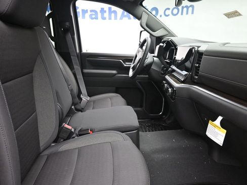 New 2026 Chevrolet Silverado 2500 LT w/ All Star Edition AWD/4WD image 9