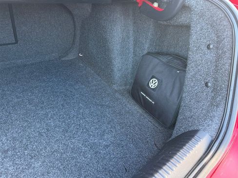 Used 2017 Volkswagen Jetta GLI FWD image 18