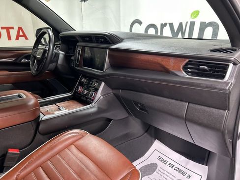 Used 2023 GMC Yukon Denali Ultimate image 9