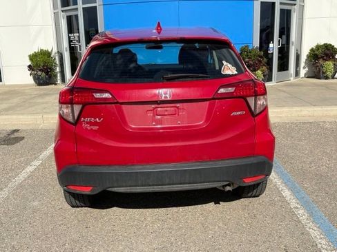 Used 2018 Honda HR-V LX image 4