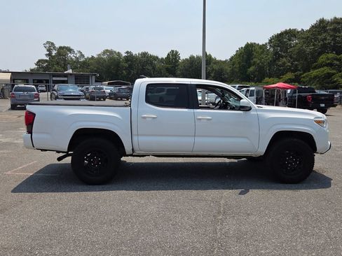 Used 2019 Toyota Tacoma SR w/ SR Convenience Package RWD image 11