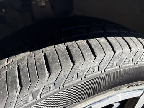 Used 2025 Volvo XC60 B5 Plus w/ Climate Package image 12