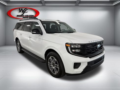 New 2026 Ford Expedition Max Active RWD image 3