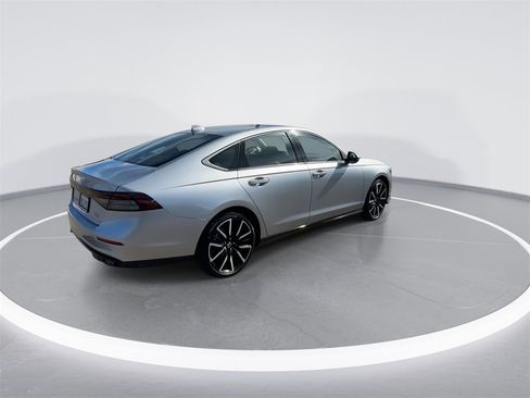 Used 2024 Honda Accord Touring image 14