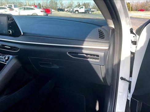 Used 2021 Hyundai Sonata SE w/ Cargo Package image 25