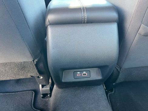 Used 2025 Nissan Altima 2.5 SV FWD image 23
