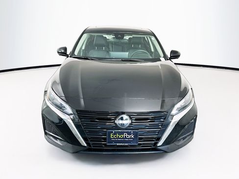 Used 2023 Nissan Altima 2.5 SL FWD image 2
