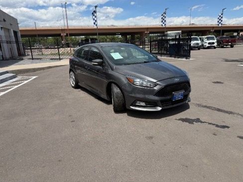 Used 2016 Ford Focus ST FWD image 13