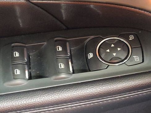 Used 2018 Ford Explorer XLT w/ Equipment Group 202A FWD image 27