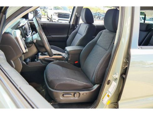 Used 2022 Toyota Tacoma SR5 w/ Trail Edition AWD/4WD image 10