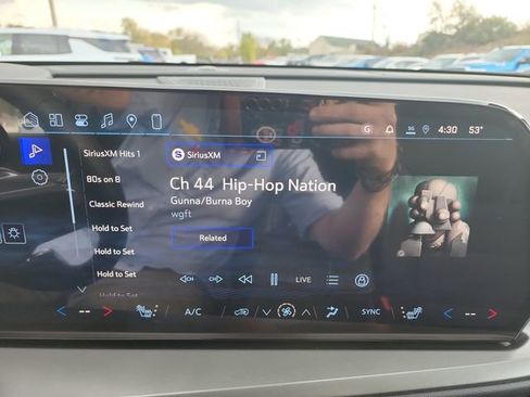 New 2026 Chevrolet Traverse LT w/ Enhanced Driving Package image 23